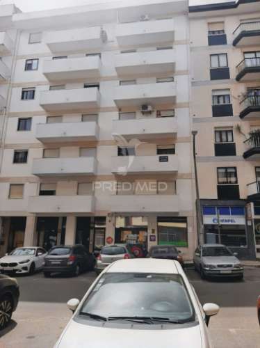 Restaurante e snack-bar totalmente equipado / santarém