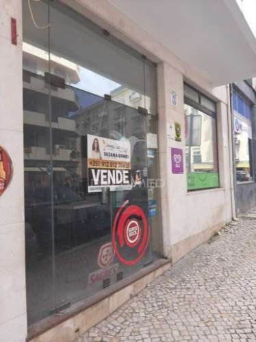 Restaurante e snack-bar totalmente equipado / santarém