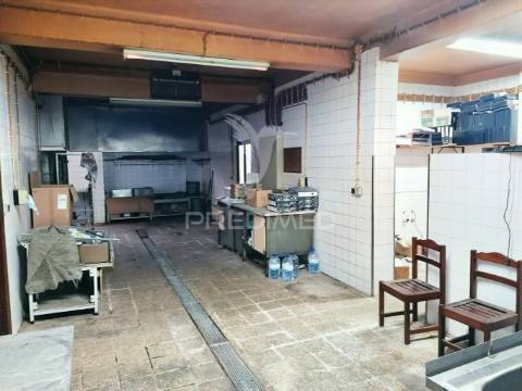 Restaurante e snack-bar totalmente equipado / santarém