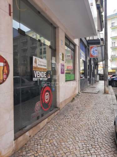 Restaurante e snack-bar totalmente equipado / santarém