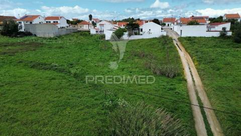 Terreno urbano localizado em vale de figueira / santarém