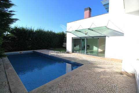 Moradia t4+1 em são francisco, alcochete