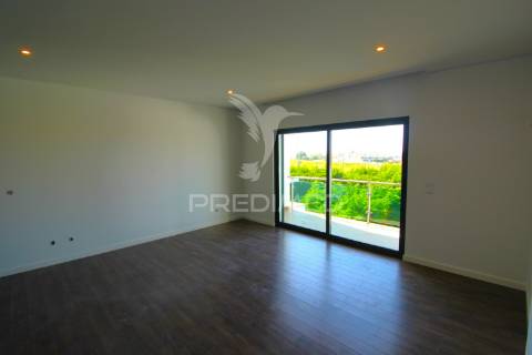 Moradia t4+1 em são francisco, alcochete