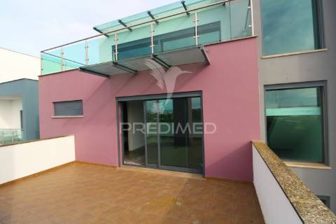 Moradia t4+1 em são francisco, alcochete