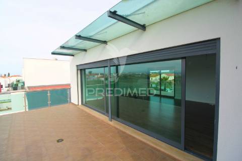 Moradia t4+1 em são francisco, alcochete