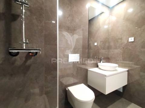 Apartamento t3 | neudel/águas livres | 2º piso