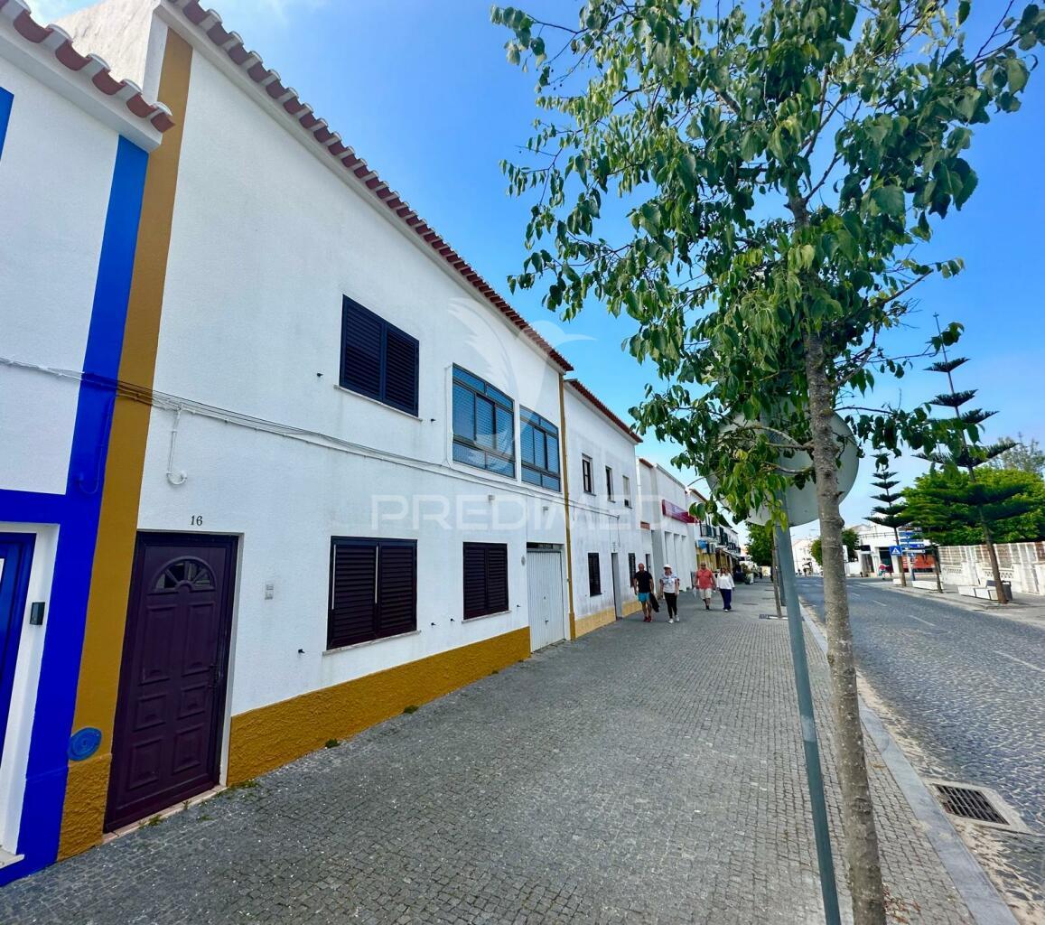 Moradia t6 para recuperar, vila nova de milfontes