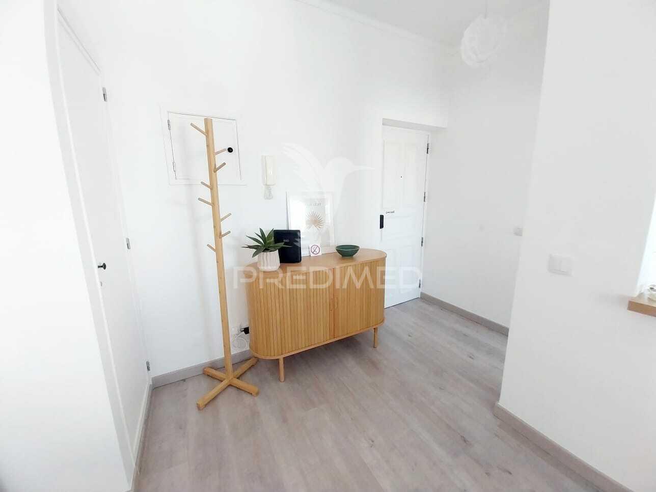 Apartamento t2 à venda na rua sidónio pais
