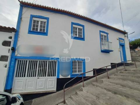Casa tradicional com vista mar