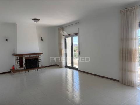 Moradia isolada cidade tomar