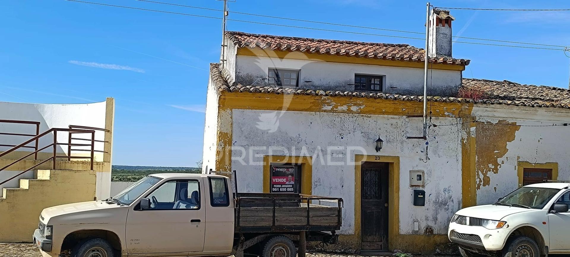 Casa antiga em montalvão, nisa