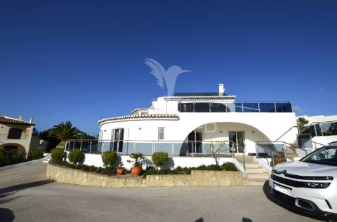 Moradia de luxo t5 no fabuloso golfe santo antónio resort