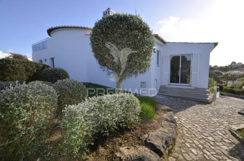 Moradia de luxo t5 no fabuloso golfe santo antónio resort