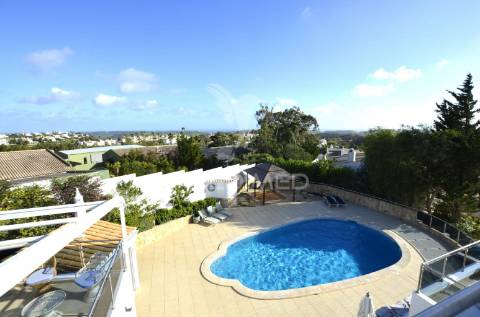 Moradia de luxo t5 no fabuloso golfe santo antónio resort