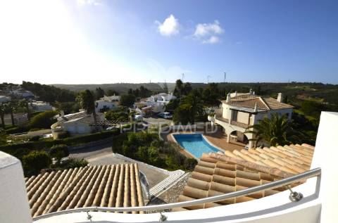 Moradia de luxo t5 no fabuloso golfe santo antónio resort