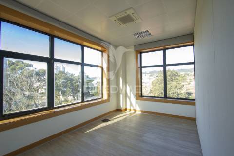 Centro de escritorios na beloura / sintra