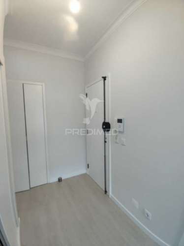 Apartamento t3 remodelado em santa clara, lisboa
