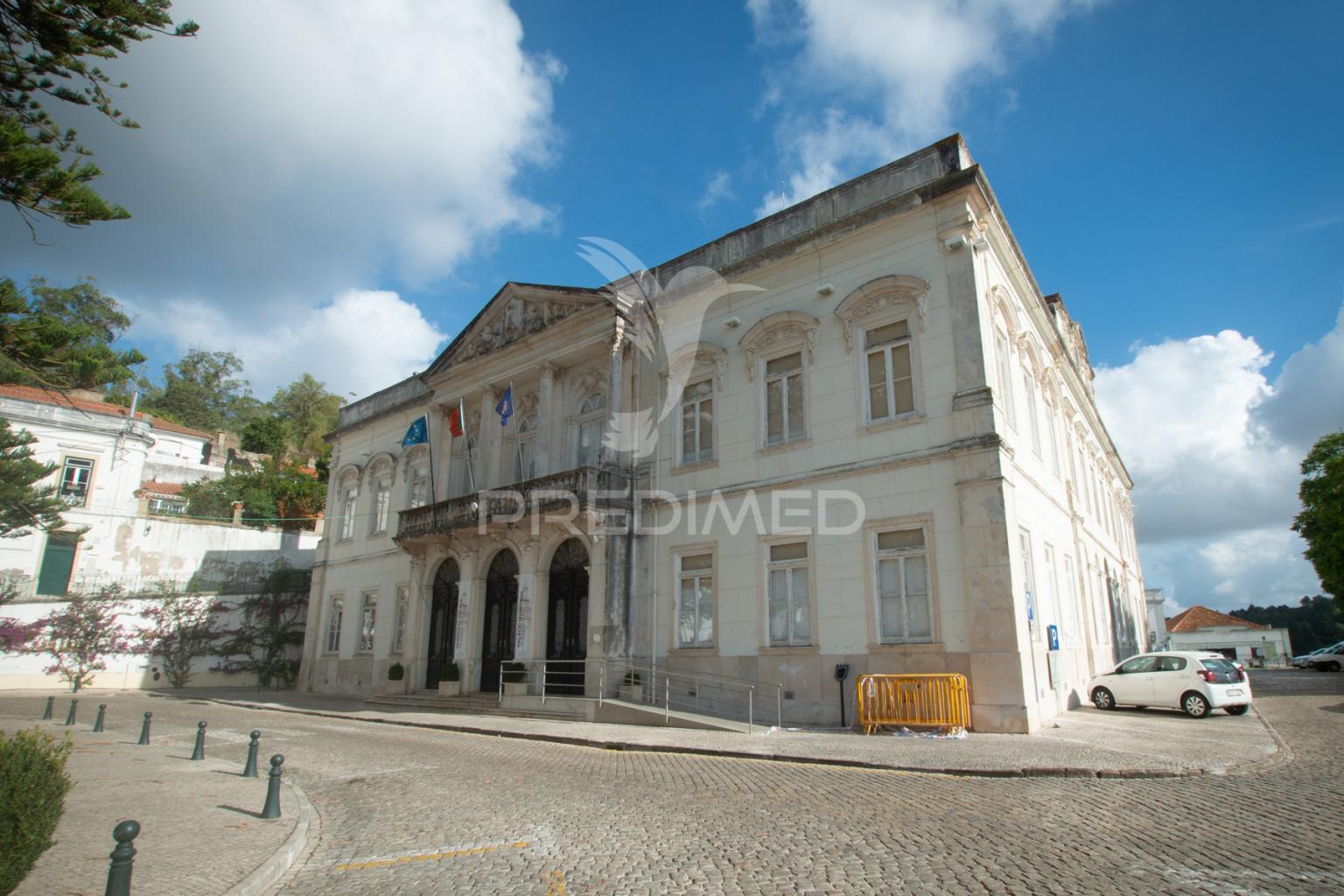 Terreno urbano com ruína - alenquer