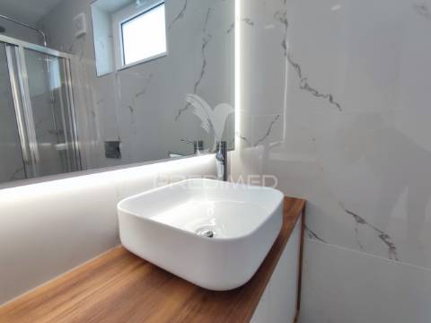 Moradia t3 totalmente remodelada em aver-o-mar, póvoa de varzim.