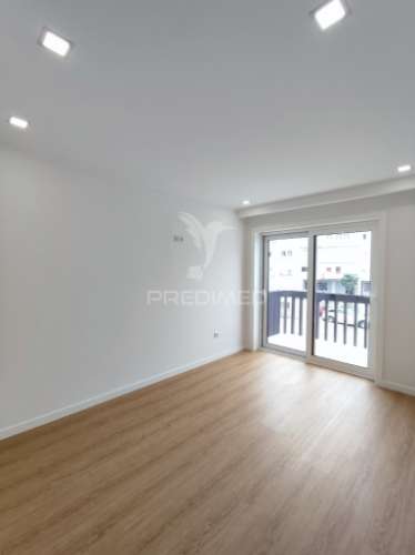 Moradia t3 totalmente remodelada em aver-o-mar, póvoa de varzim.