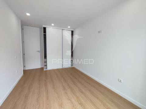 Moradia t3 totalmente remodelada em aver-o-mar, póvoa de varzim.