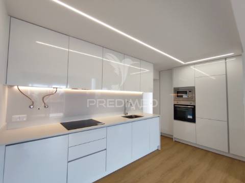 Moradia t3 totalmente remodelada em aver-o-mar, póvoa de varzim.