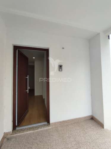 Moradia t3 totalmente remodelada em aver-o-mar, póvoa de varzim.