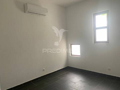 Escritórios amplos e espaçosos em évora