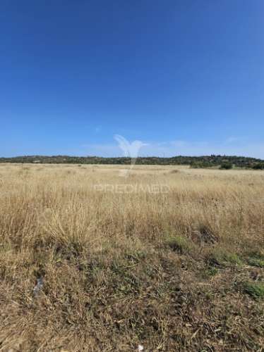 Terreno rustico com 8980 m2 situado  em tunes