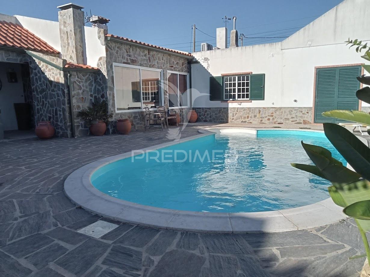 Moradia com lote de 680 m2 em alcochete