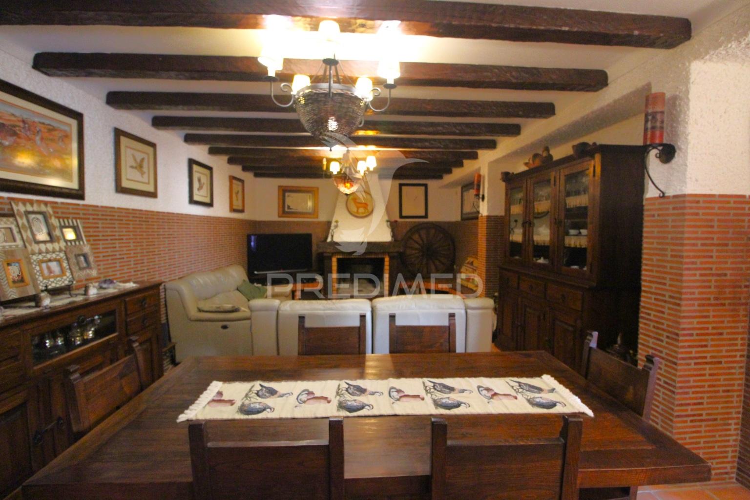 Moradia com lote de 680 m2 em alcochete