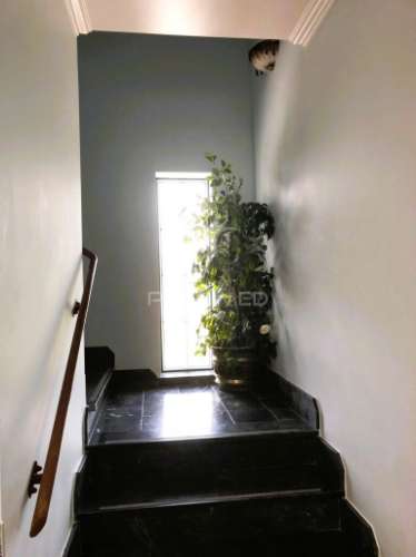 Venda de edifício com 4 pisos - lar de 3ª idade - alvará para 22 utentes.