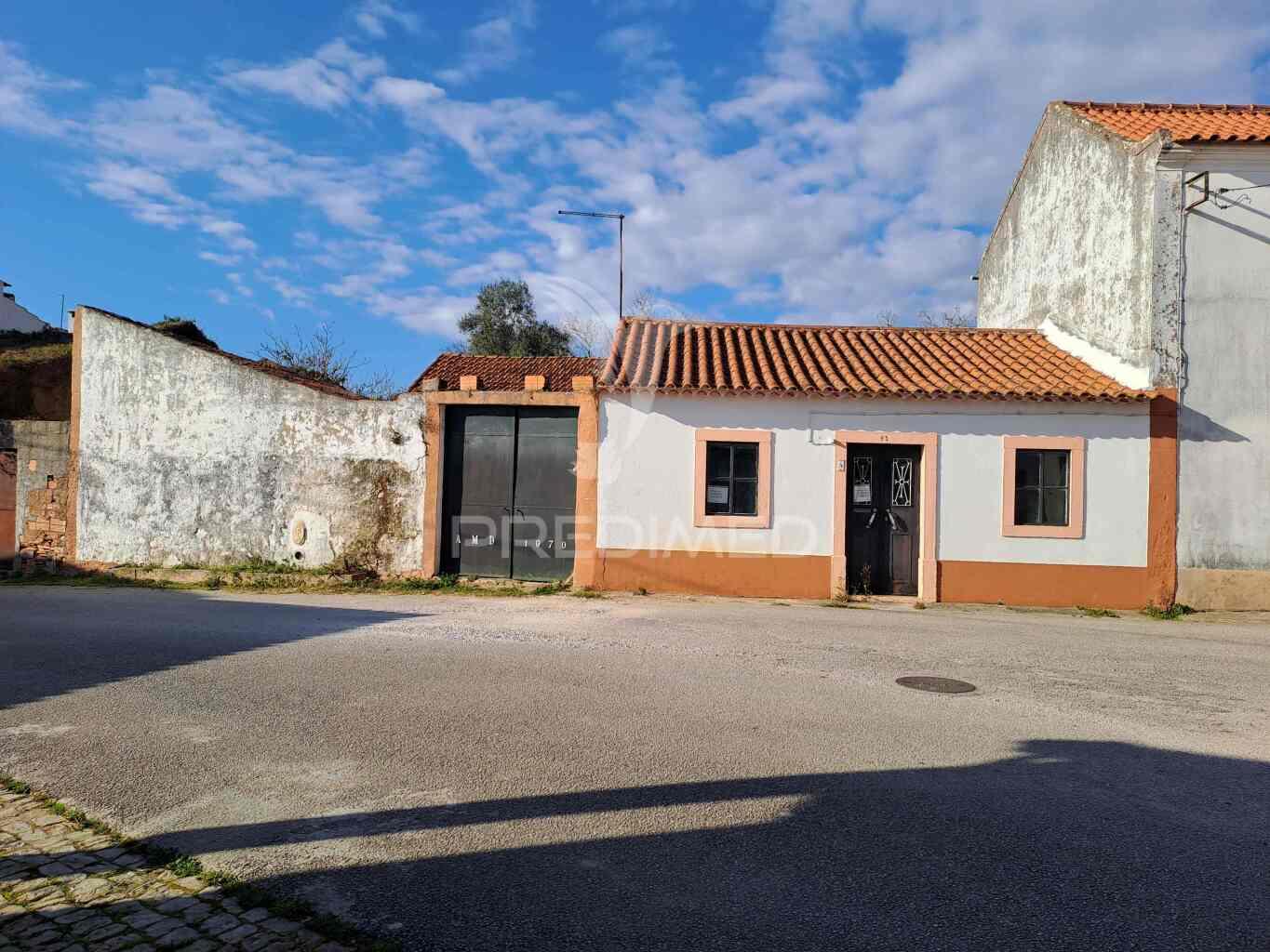 Moradia t3 + 2 anexos