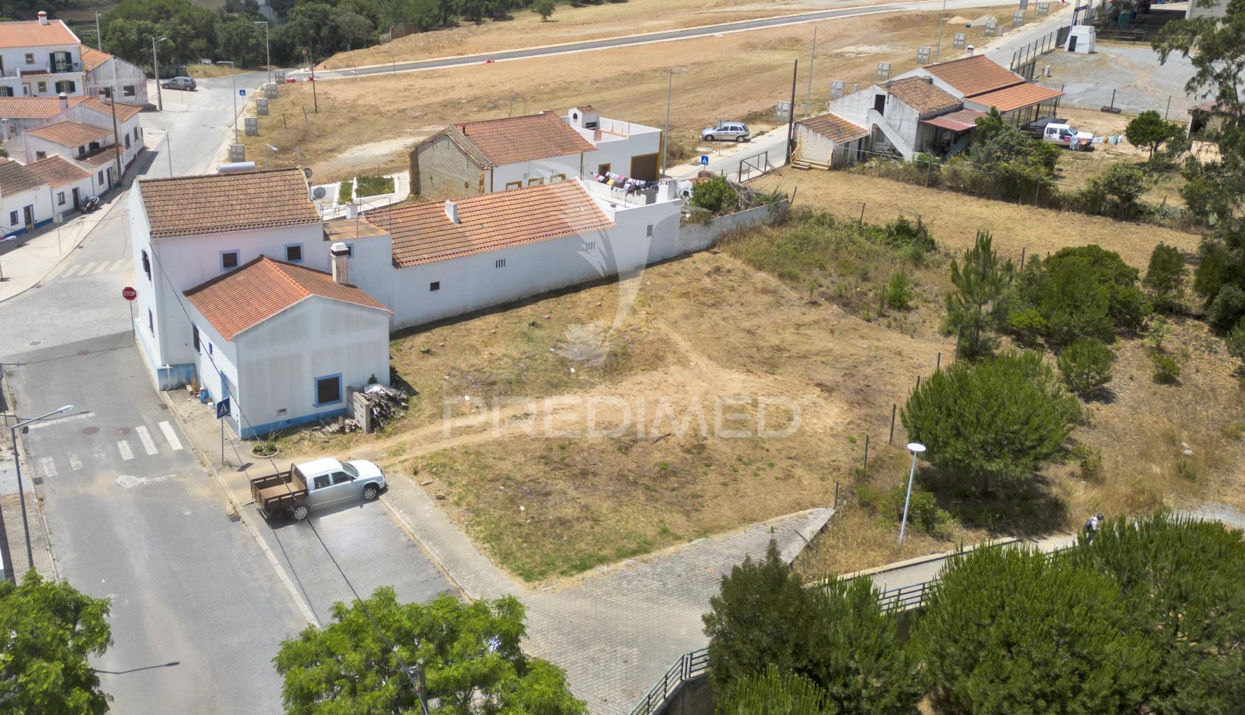 Lote de terreno para construção de 4 fogos em são teotónio