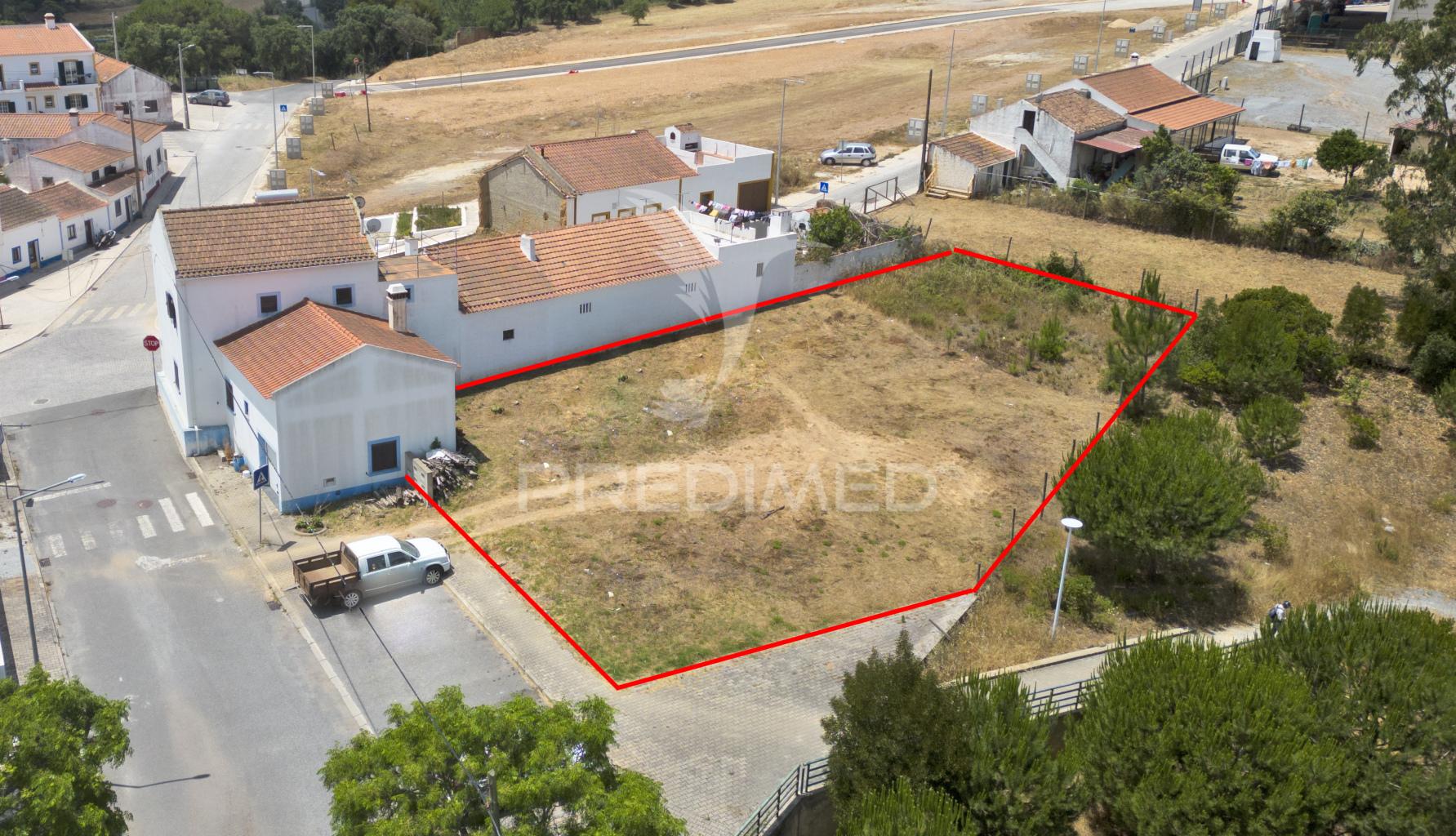 Lote de terreno para construção de 4 fogos em são teotónio