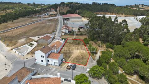 Lote de terreno para construção de 4 fogos em são teotónio