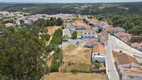 Lote de terreno para construção de 4 fogos em são teotónio