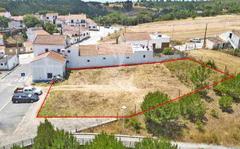 Lote de terreno para construção de 4 fogos em são teotónio