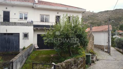 Moradia t4 em vila cortês do mondego