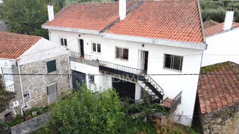 Moradia t4 em vila cortês do mondego