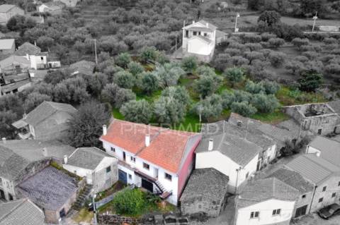 Moradia t4 em vila cortês do mondego