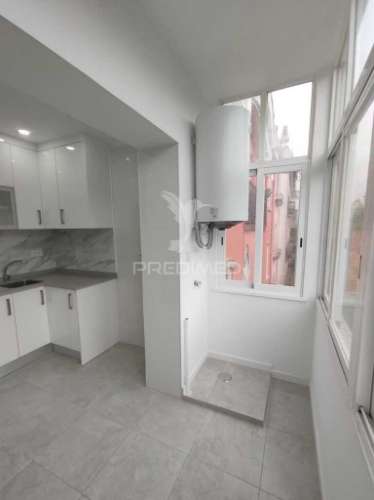 Apartamento t1 em arroios, lisboa