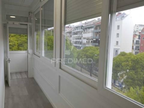 Apartamento t1 em arroios, lisboa