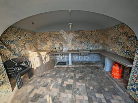 Moradia t5 em estombar