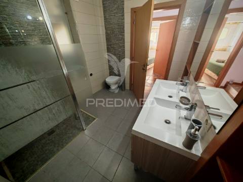 Moradia t5 em estombar