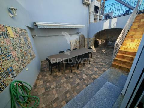 Moradia t5 em estombar