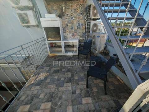 Moradia t5 em estombar