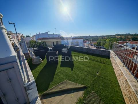 Moradia t5 em estombar