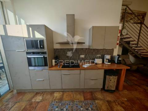 Moradia t5 em estombar