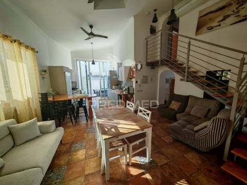 Moradia t5 em estombar